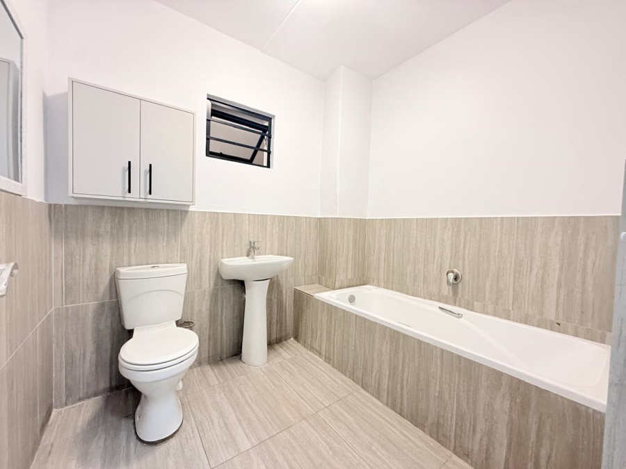 2 Bedroom Property for Sale in Parklands North Western Cape